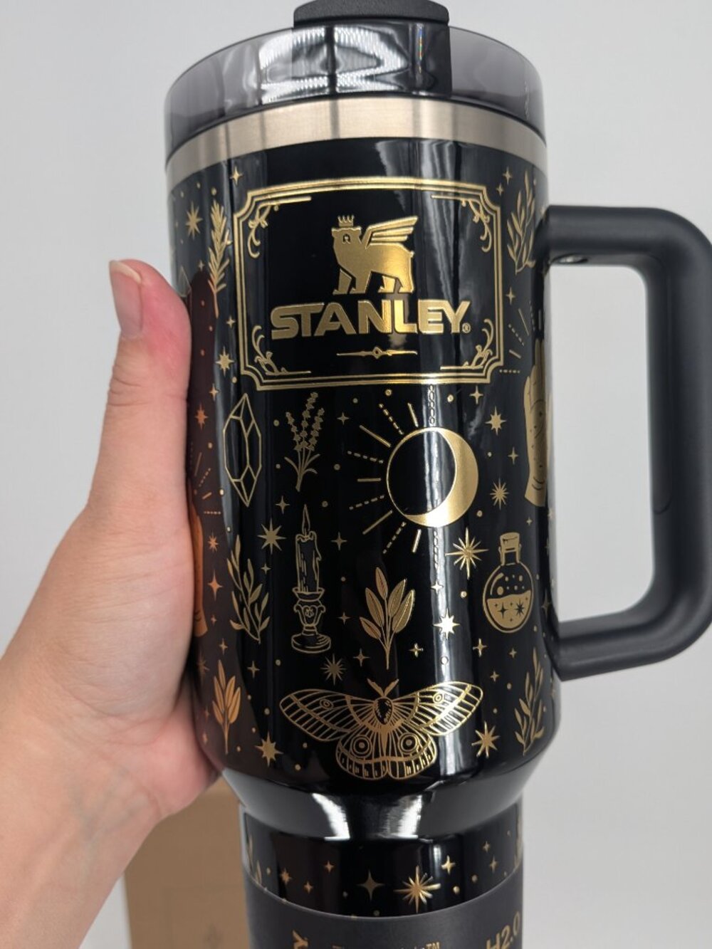 New Halloween Quencher H2.0 Flowstate Tumbler 40 OZ Limited 2026 Black Magic